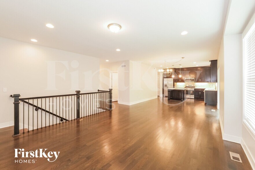 Building Photo - 1128 Blackpool Dr