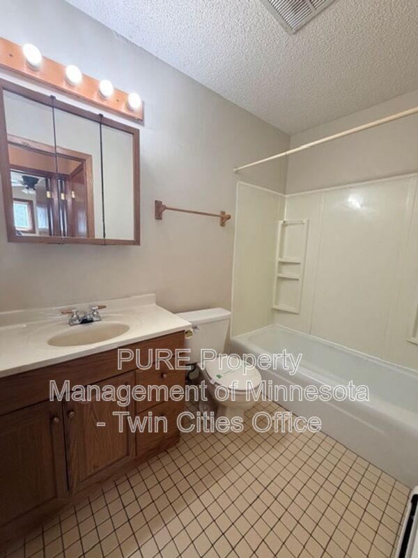 Building Photo - 3153 Old Hwy 8