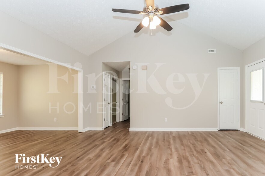 Building Photo - 290 Willow Shoals Dr