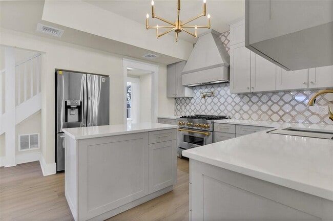 Building Photo - 226 N Elliott Ave