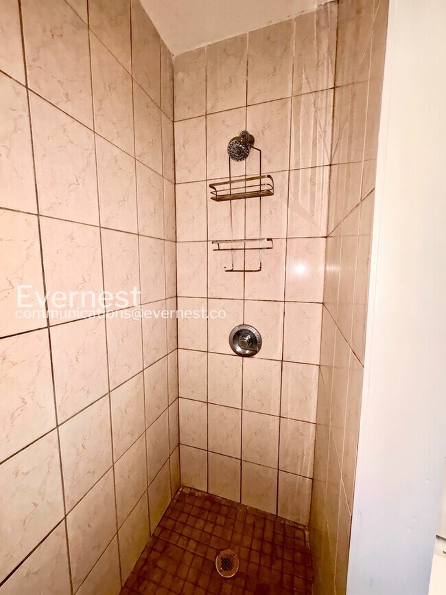 Building Photo - 7121 Flounder Dr