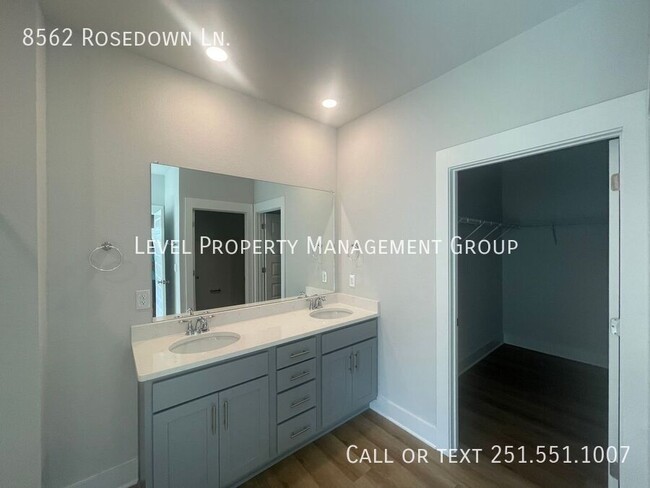Building Photo - 8562 Rosedown Ln