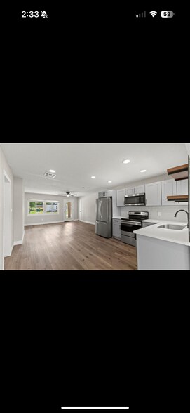 Building Photo - 840 Bethune Dr