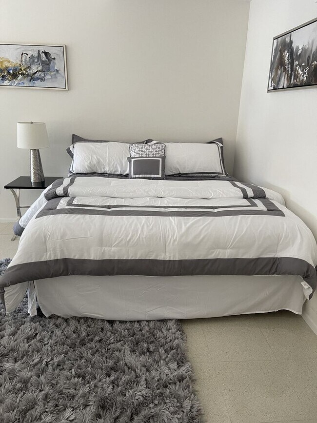 Building Photo - Unobstructed Strip Views-Fully Furnished 7...