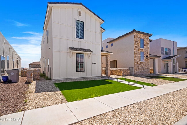 Building Photo - 4549 Mark Avizo