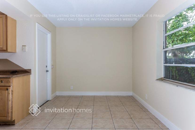 Building Photo - 414 SW 80th Terrace