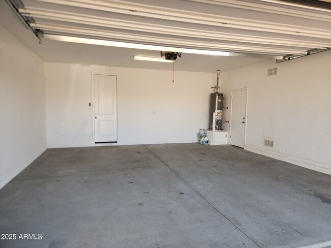 Building Photo - 13431 W Range Mule Dr