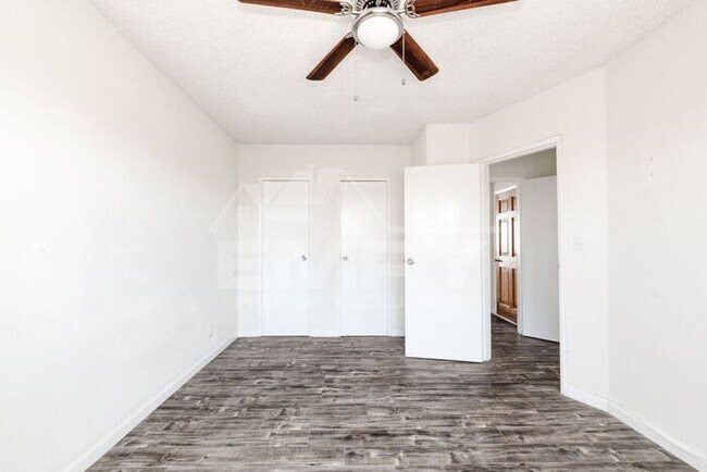 Building Photo - 2 bed 1 bath unit in Inglewood 90302