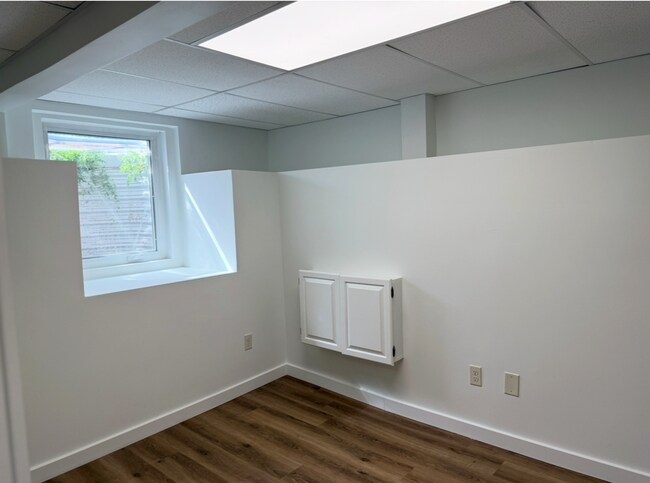 Building Photo - 1031 4th Ave W
