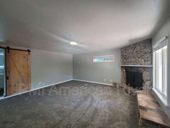 Building Photo - 7034 Cromwell Way