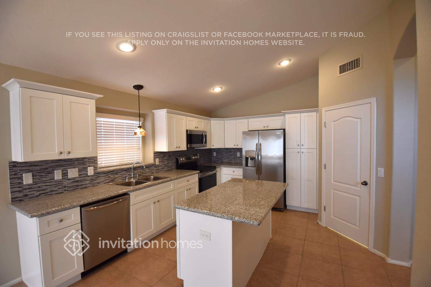 Building Photo - 29463 N Candlewood Dr