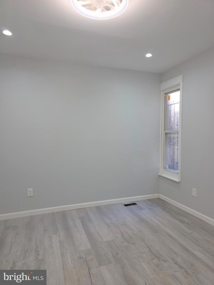 Building Photo - 5354 Woodland Ave