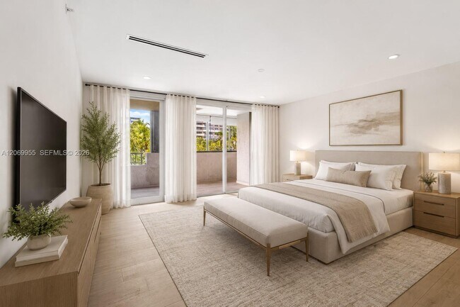 Building Photo - 251 Crandon Blvd