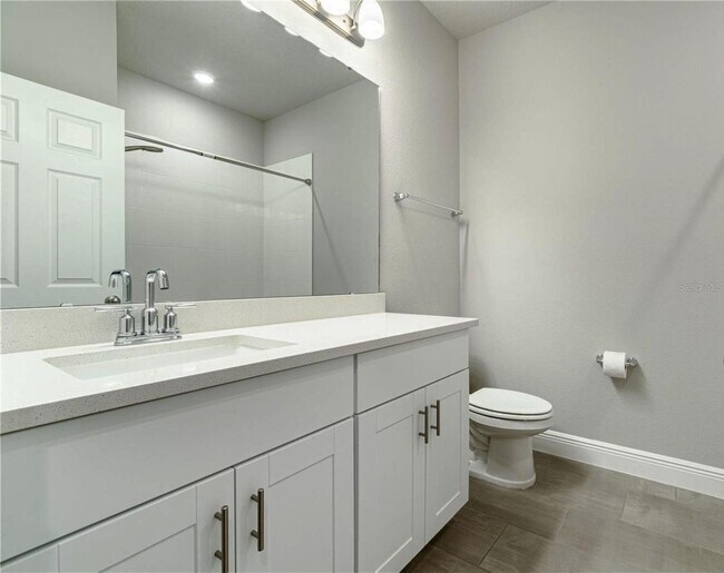 Building Photo - Beautiful 3/2.5 Townhouse in Winter Park