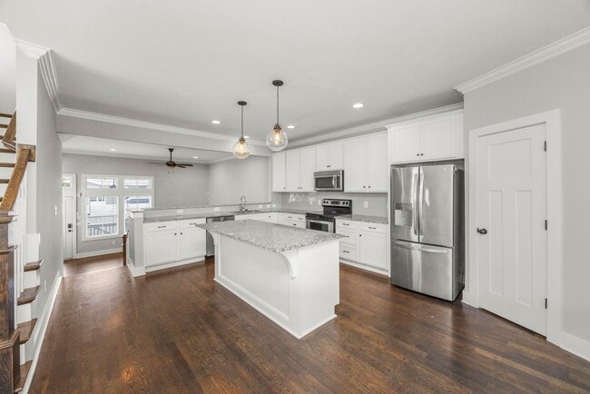 Building Photo - 505A Moore Ave