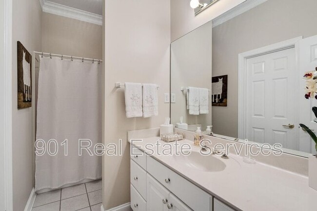 Building Photo - 765 Harbor Isle Cir E