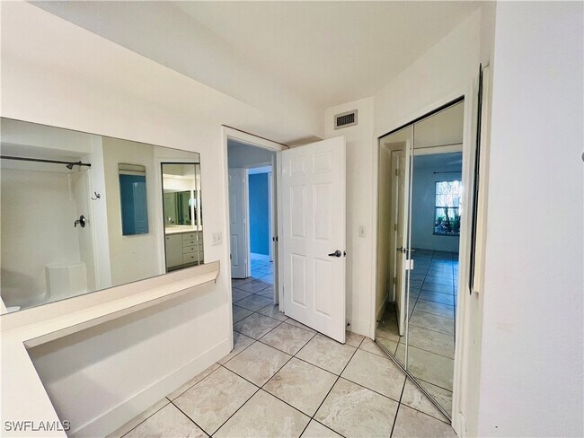 Building Photo - 15465 Cedarwood Ln