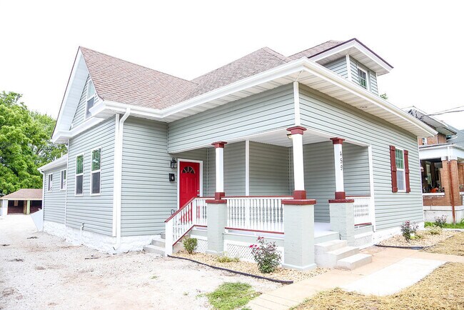 Primary Photo - 459 S Main Ave