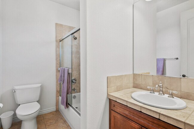 Building Photo - 2917 Babbling Brook Rd