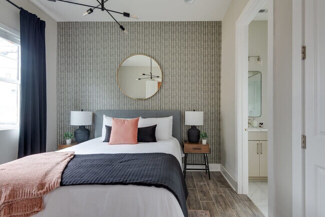 Building Photo - 1405 Napoleon St