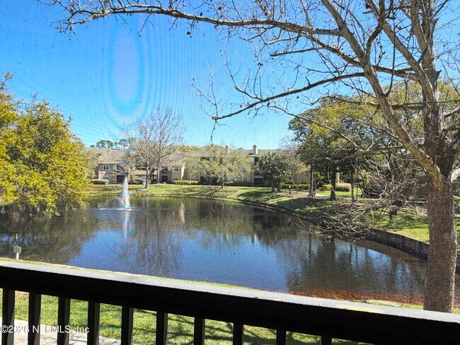 Building Photo - 11 Arbor Club Dr