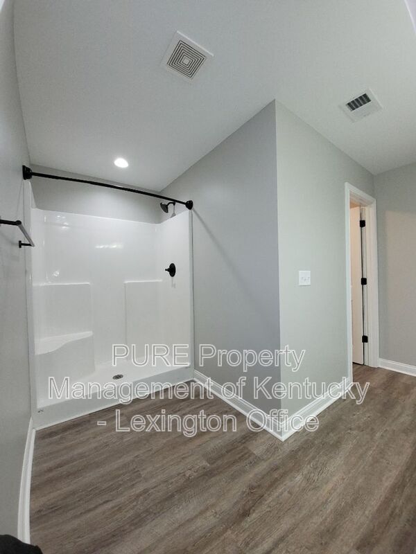 Building Photo - 521 Sapphire Dr