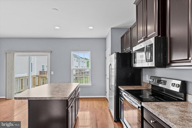Building Photo - 6190 Willow Pl