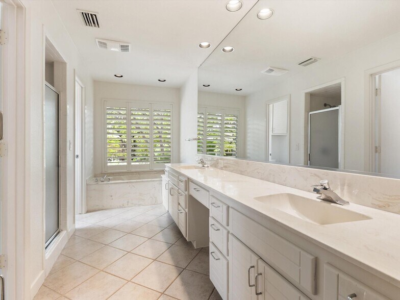Building Photo - 6801 Winding Rose Trl