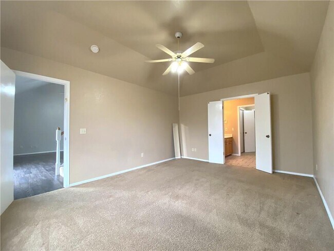 Building Photo - 917 NW 170th St