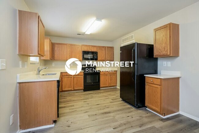Building Photo - 4 Bedroom Pet-Friendly Home in Kernersville, NC with Main Street Renewal