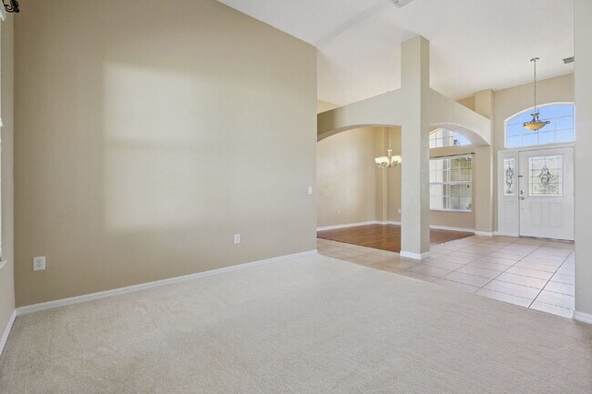 Building Photo - Spacious 4-Bedroom Gem with 3 Baths and 2238 Sq Ft of Comfort in Clermont!