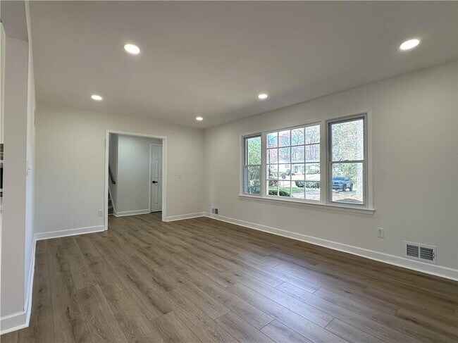 Building Photo - 2972 Pathview Ln