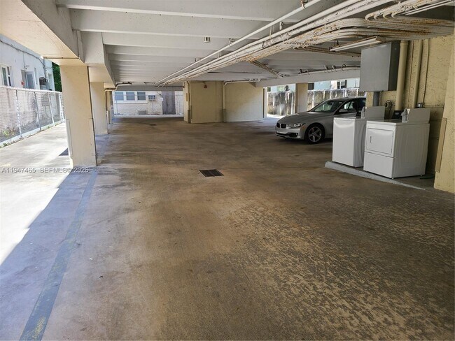 Building Photo - 1612 Jefferson Ave