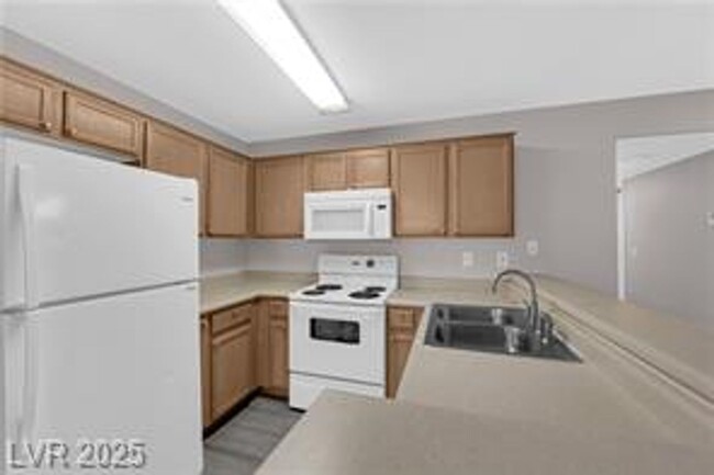 Building Photo - Completely renovated  3 bedroom downstairs...