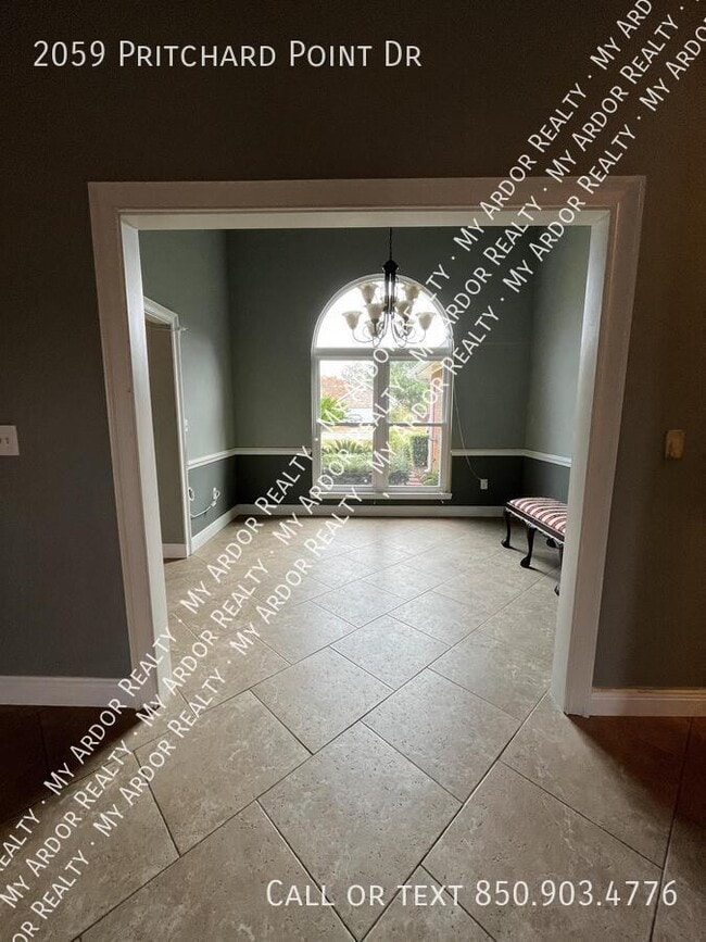 Building Photo - 2059 Pritchard Point Dr