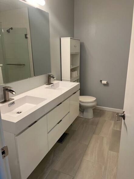 Building Photo - 48195 Bayshore Dr