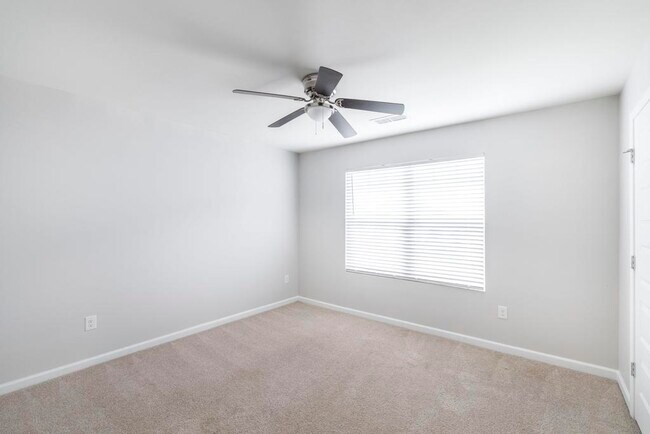 Building Photo - 200 Harrow Dr