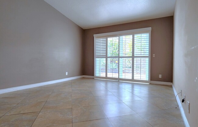 Building Photo - Irvine Single Story Remodeled 2 Bed, 2 Bat...