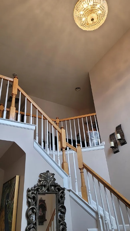 Building Photo - 19 Jason Ct