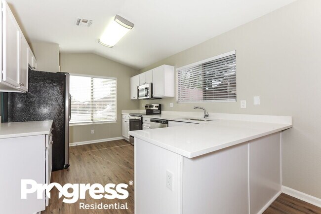 Building Photo - 10264 E Crescent Ave