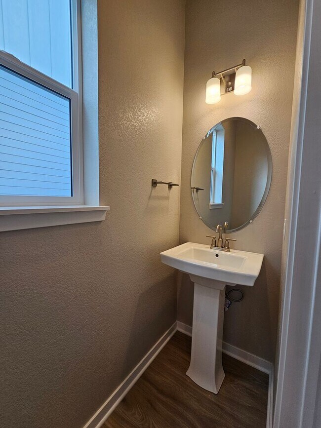 Building Photo - Newer Home in Broomfield