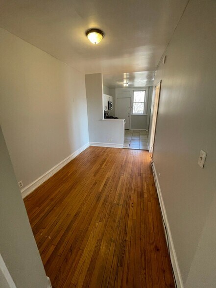 Building Photo - 7931 S Manistee Ave