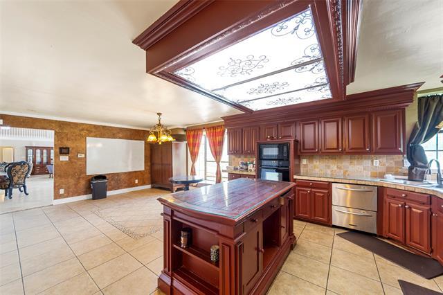 Building Photo - 5826 Pleasant Valley Rd