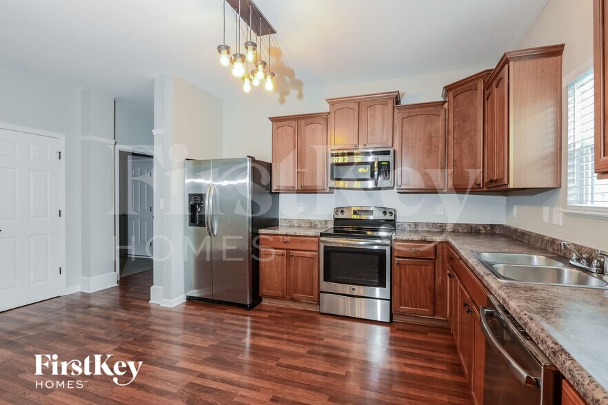 Building Photo - 1853 Archbury Dr