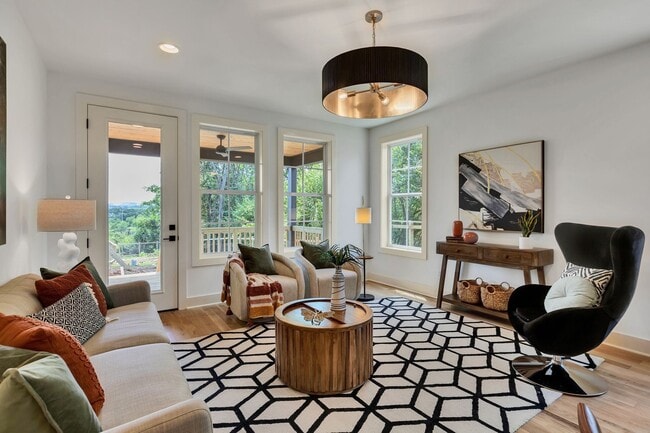 Building Photo - 660 Vernon Ave