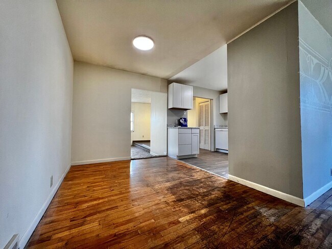 Building Photo - Ranch-Style 3 Bed, 1.5 Bath Home Near Avery Park in Fort Collins