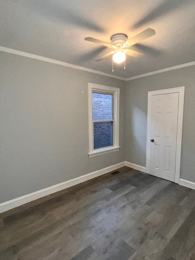 Building Photo - 8728 S Honore St