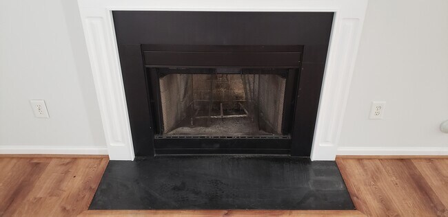 Building Photo - 5005 Emberly Dr