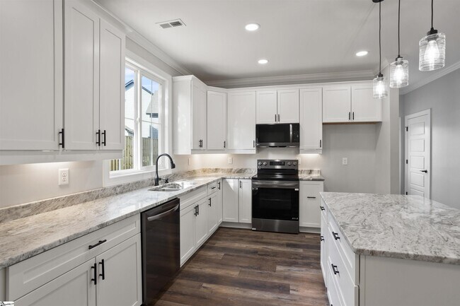 Building Photo - 401 Old Augusta Rd