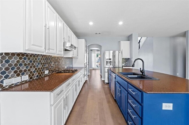 Building Photo - 11 White Magnolia Cir